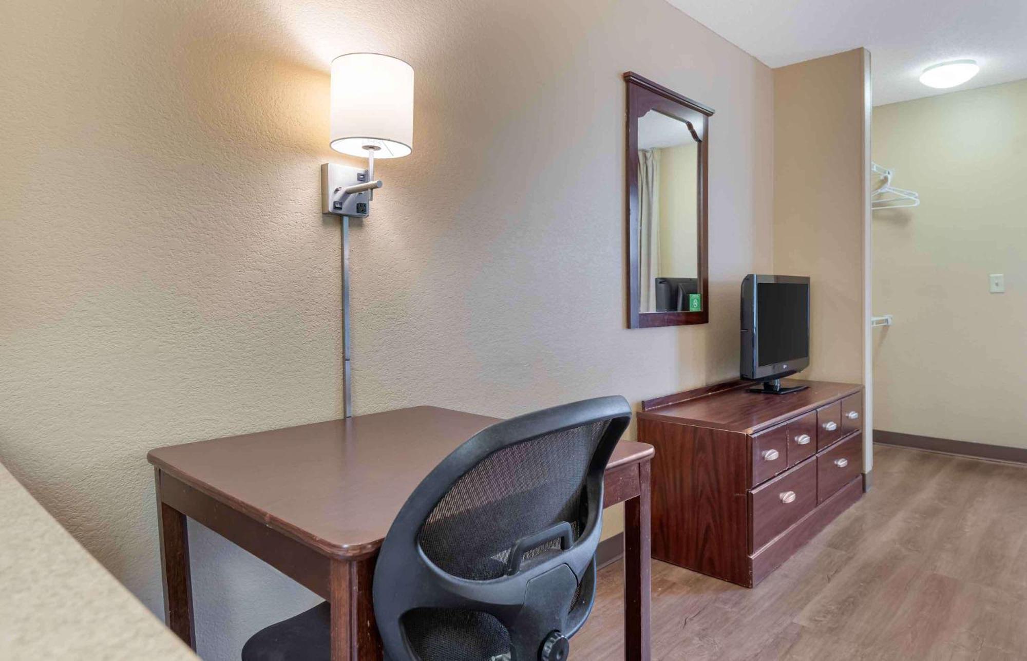 Extended Stay America Select Suites - Houston - Willowbrook - Hwy 249 Exteriér fotografie